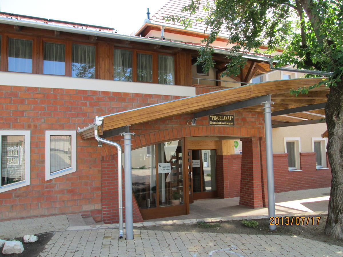 Pincelakat Borhaz Es Szalloda Csaszartoltes Exteriér fotografie